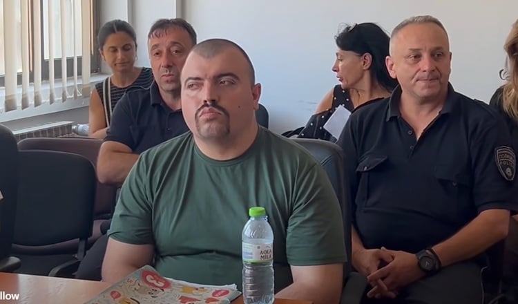 I akuzuar për katër vrasje  para gjykatës pranon dy   prokuroria e ballafaqon me dëshminë e mëparshme