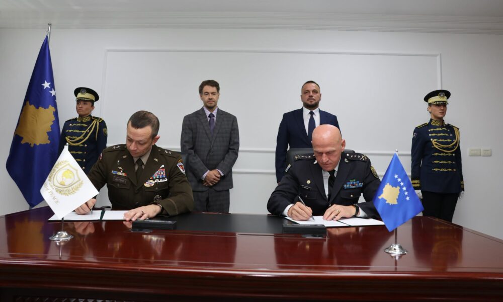 Komandanti i ISF zbarkon në Kosovë  nënshkruhet marrëveshja për participimin e FSK në misionin në Gaza