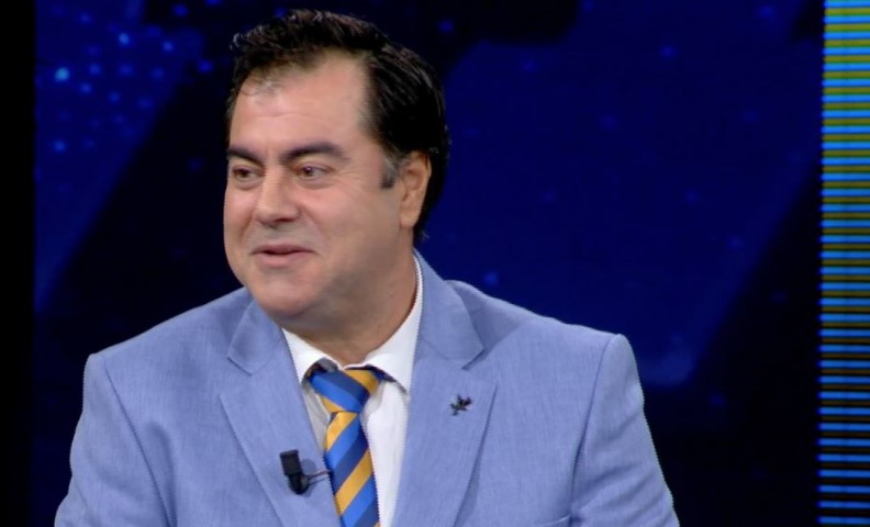 ergys-agasi-reagoi-nga-qelia-analisti-divorc-me-vlora-hysenin-i-jane-hapur-portat-e-ferrit-shteti-i-gatshem-qe