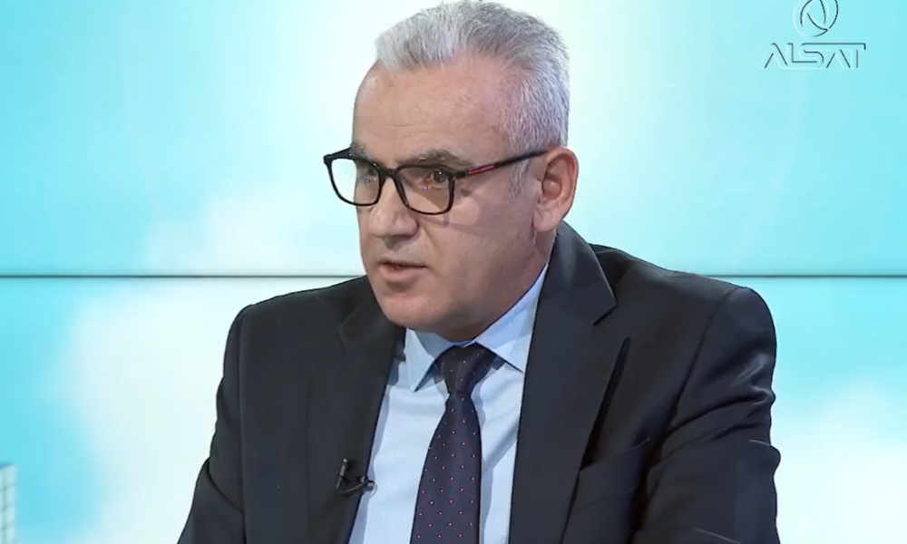 Iseni  U gjykua UÇK ja e cila u mbështet nga SHBA e BE