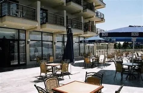 Pushimet dhe qëndrimet në hotel më të shtrenjta  Çmimet rriten 3 7  në një vit