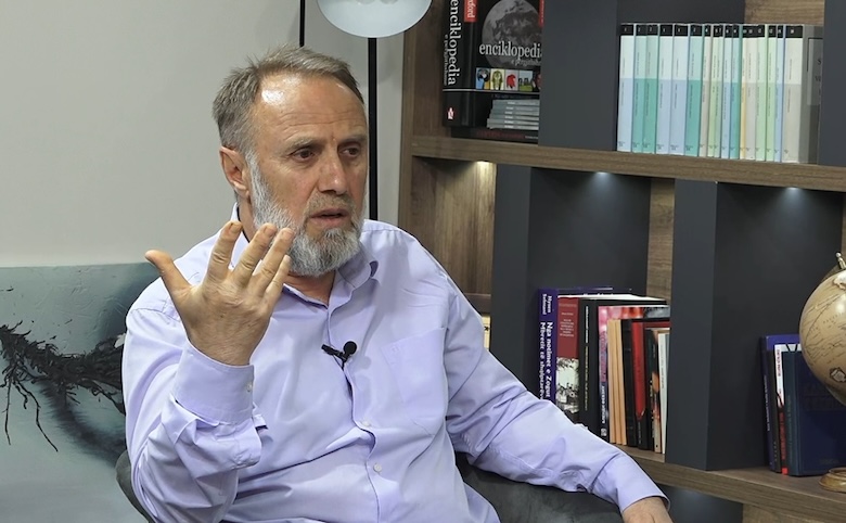 Ish komandanti Hoxha në Shkup  UÇK ja nuk ka bërë krime  procesi në Hagë është i montuar   Presim lirimin e tyre
