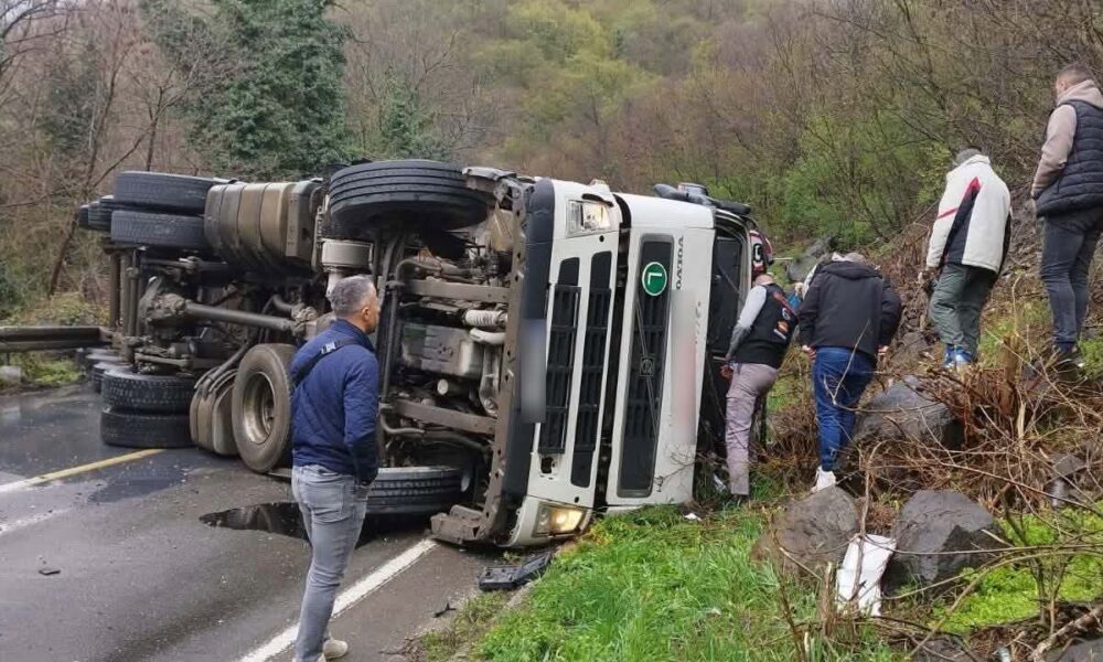 aksident-i-rende-trafiku-humb-jeten-shoferi