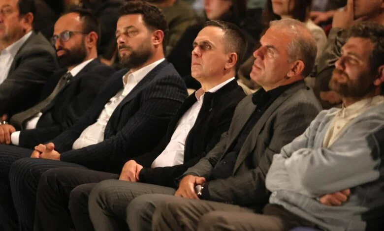 Kasami për shfaqjen  Qark i  pa mbyllur burgjesh    Të ruajmë kujtesën dhe historinë tonë 