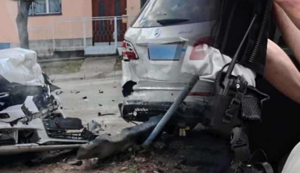 Përplasje e fortë në Shkup  Tre policë përfundojnë të lënduar pas aksidentit 