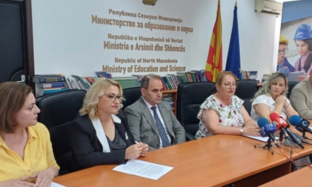 Përplasje mes MASH dhe LSDM së  1 524 asistentë arsimorë sot  në 2024 ishin vetëm 800