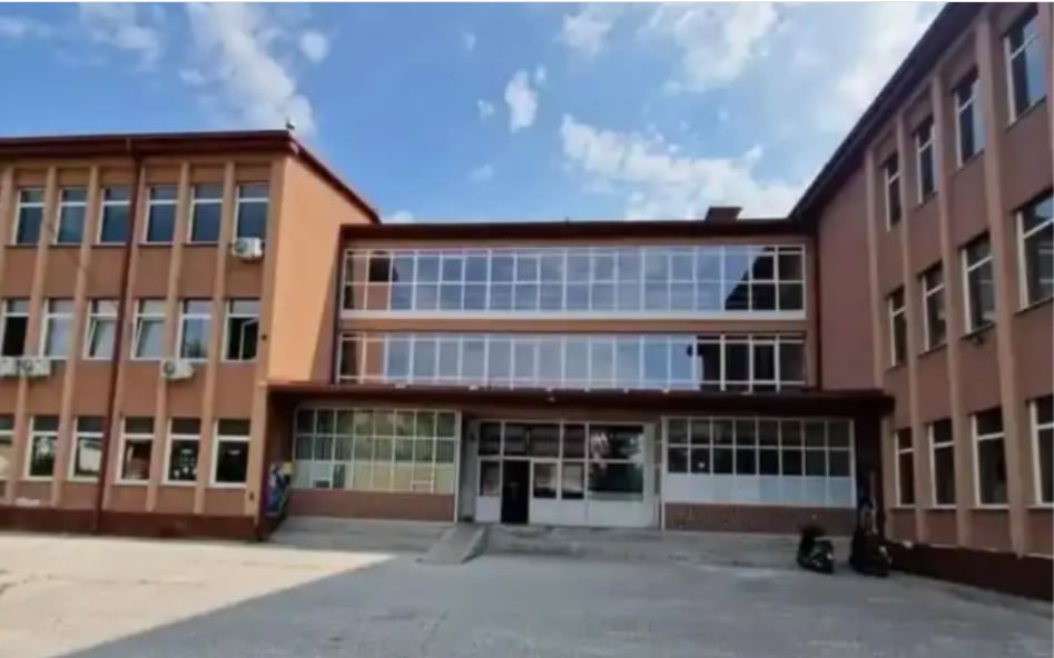 78 nxënës shqiptarë në tri paralele  ndërsa 38 maqedonas në po aq  kërkohet hapja e klasës së katërt