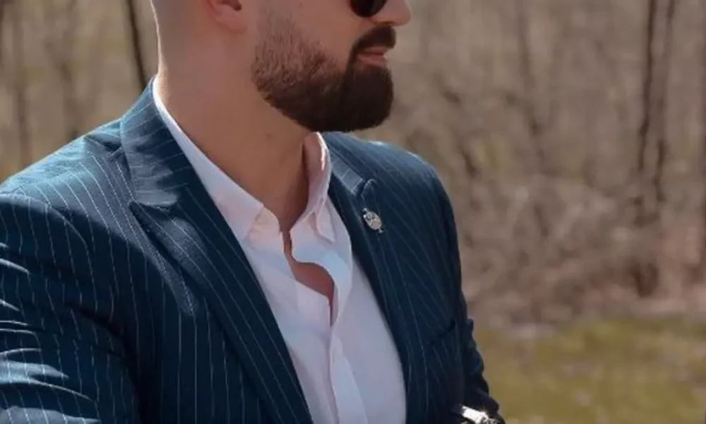Vesel Kurtishaj shpall gëzimin e tij si baba i ri  Një moment i paharrueshëm