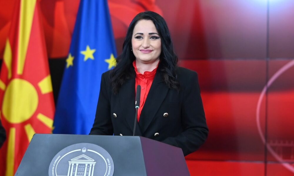 venera-azizi-formohet-komiteti-nacional-per-mbrojtjen-dhe-sigurine-e-gazetareve-gazetaria-e-lire-prioritet-i-qeverise