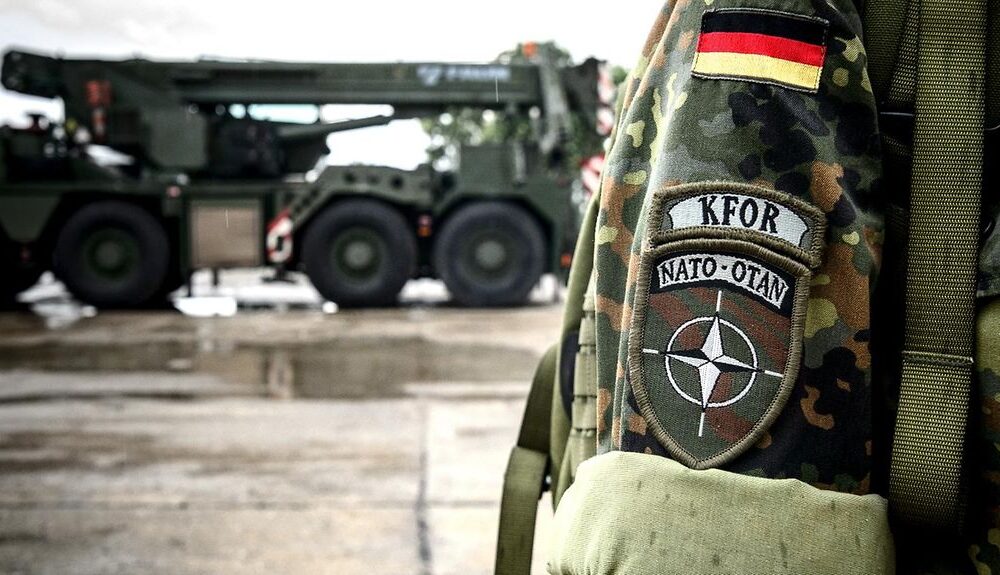 Koloneli amerikan Miller  Ushtarët tanë janë të gatshëm të punojnë me aleatët e NATO s për një Kosovë të sigurtë
