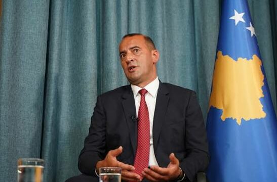 Daut Haradinaj kritika Konjufcës për paraqitjen në OKB  Marre Glauk  bota po na sheh çuditshëm