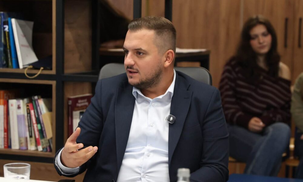 Albi Qamili  Të rinjtë janë e tashmja e Tetovës