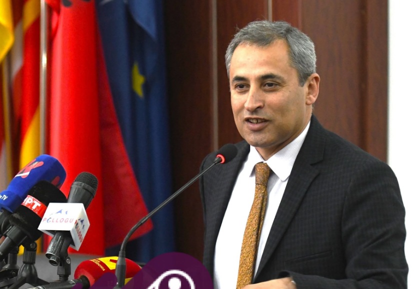 Ahmeti doli kundër protestave në Tiranë  reagon Çejku  Ju kujtoj  çelësin e Tiranës  nga lali Eri  por ti humbe zgjedhjet dhe ai shkoi në burg 