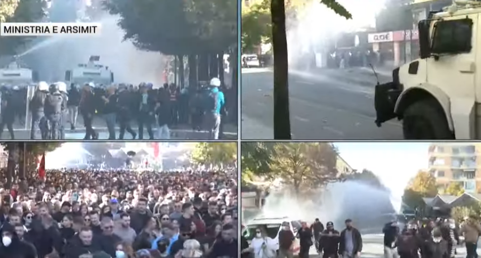 Eskalon protesta në Tiranë mes protestuesve dhe policisë