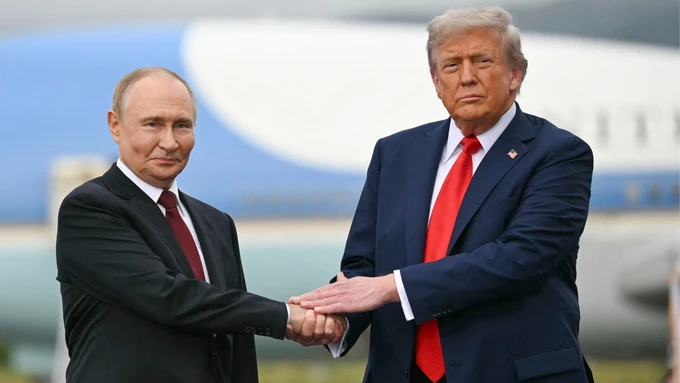 the-telegraph-edhe-investitoret-e-zvernecit-pas-marreveshjes-se-turpshme-trump-putin