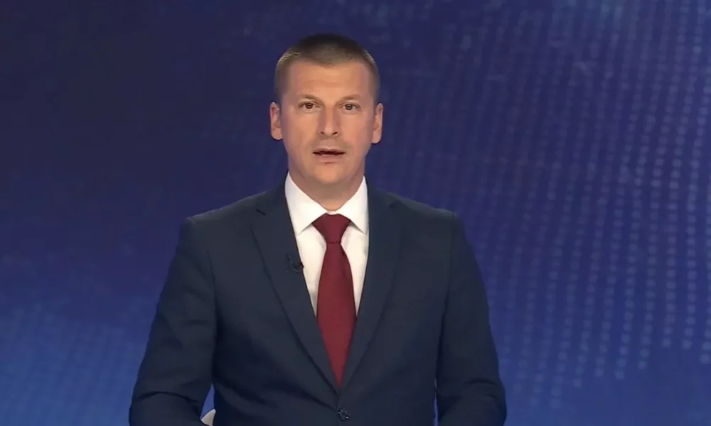 Pas largimit të Vuçiçit nga pushteti  televizioni shtetëror serb nis edicionin me kërkimfalje  Për vite me radhë nuk e kemi përmbushur misionin tonë