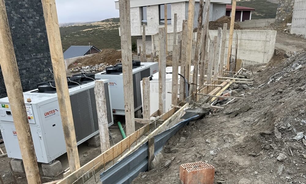 Qytetarët denoncojnë  Dyshime për ndërtim pa leje dhe uzurpim të pronës në  Malin Sharr  në Tetovë    i përfshirë është një ish zyrtar i BDI së  