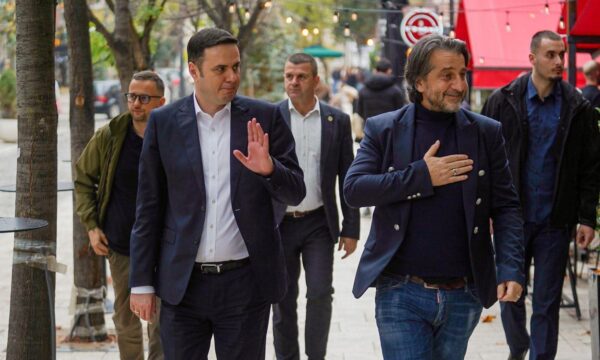 Rama për raportet me Abdixhikun  Unë s i kam prishur  i përmbahem marrëveshjes  s lejoj me m u përzi në kryeqytet