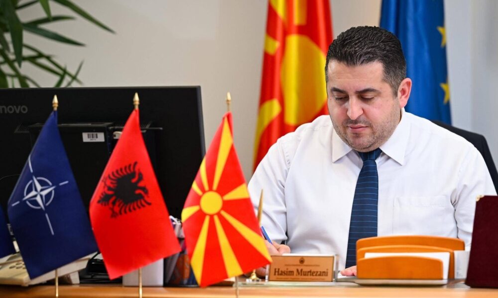 hasim-murteazani-ne-kohen-e-kesaj-qeverie-suspendohen-policet-kur-tejkalojne-kompetencat-bdi-ja-te-pergjigjet-per-te-kaluaren
