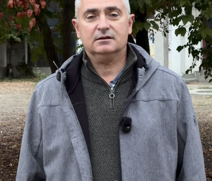 kush-eshte-ilija-srdanovic-kardiologu-qe-udhehoqi-listen-studentore-ne-serbi-dhe-rrezoi-vucicin