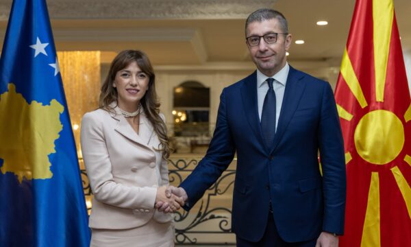 Mickoski pret Haxhiun  Folëm për avancimin e bashkëpunimit dhe forcimin e marrëdhënieve mes dy vendeve