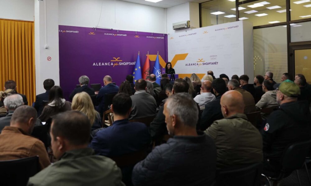 Valdrin Islami merr drejtimin e Aleancës për Shqiptarët në Tetovë