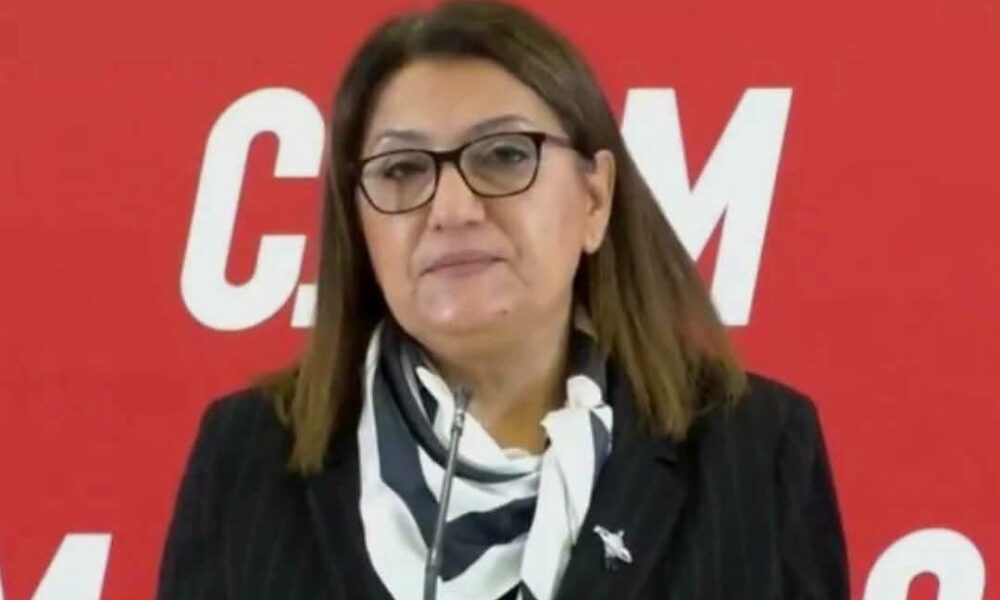 Trençevska  180 mijë punëtorë nën pragun e varfërisë  Mickoski refuzoi pagën minimale prej 600 eurosh