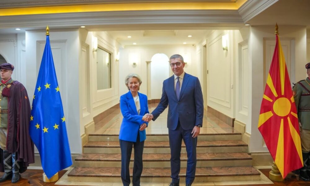 Mickoski pas takimit me Von der Leyen  Kërkojmë rrugë të qartë drejt BE së  pa kushte të reja