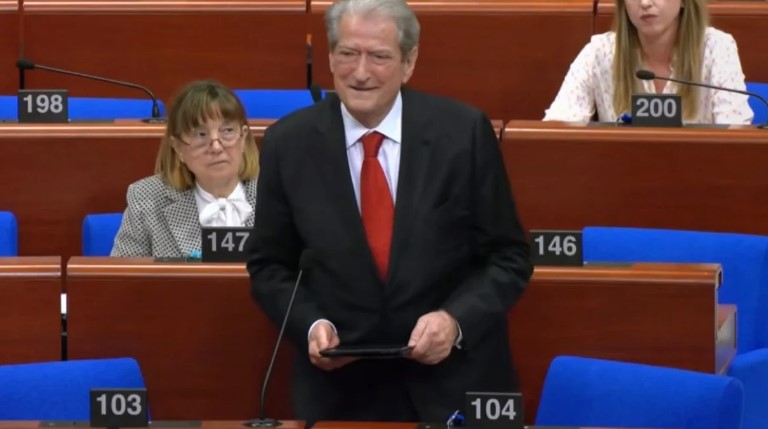 e-keqja-banale-eshte-shnderruar-ne-sistem-berisha-vijon-nxirjen-e-shqiperise-ne-strasburg-narkoshteti-i-vetem-ne-evrope-pluralizmi-i-zevendesuar-nga-burokracia