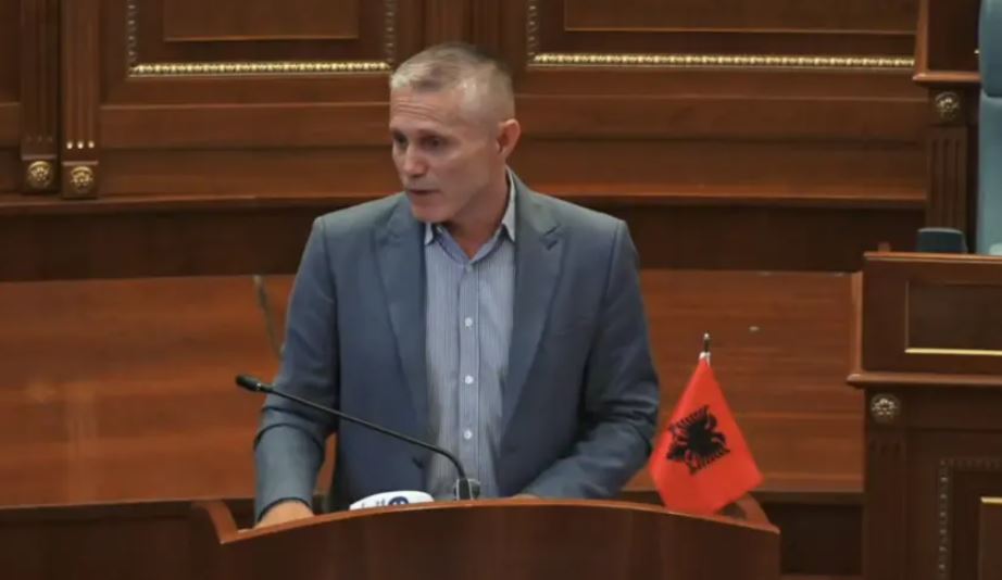 policia-perdori-gazlotsjelles-me-afat-te-skaduar-ndaj-protestuesve-ramadani-kerkon-hetim