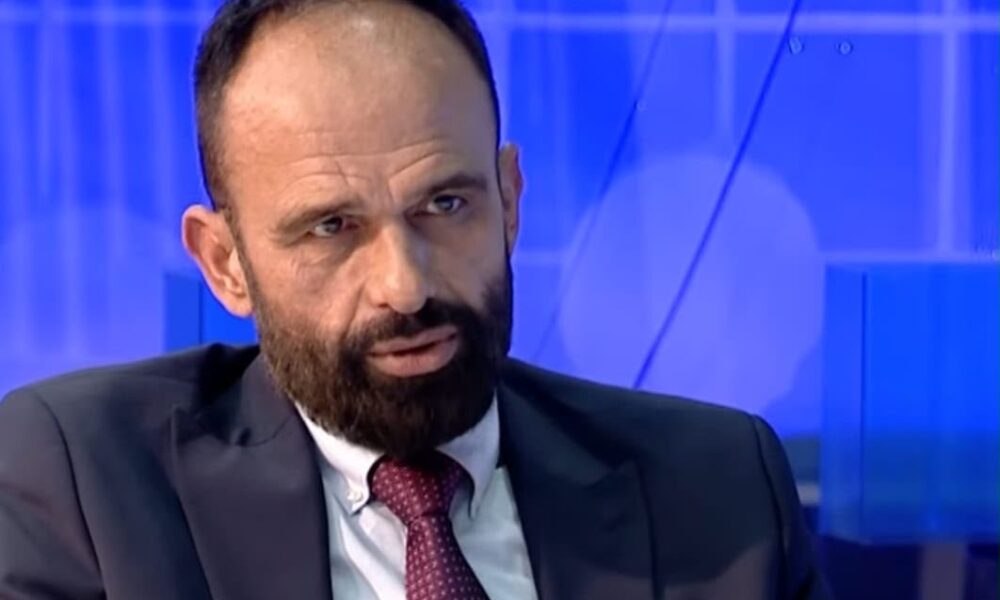 shasivari-pas-takimit-me-studentet-do-te-flitet-shqip-o-taj-kjo-ndodhe-per-here-te-pare-pas-60-vitesh