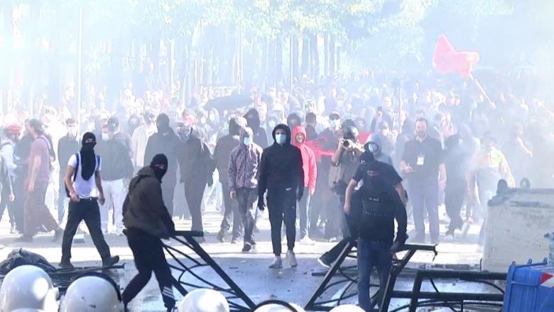 Bilanci i 8 ditë proteste  310 të lënduar  mes tyre 191 punonjës policie dhe 88 protestues