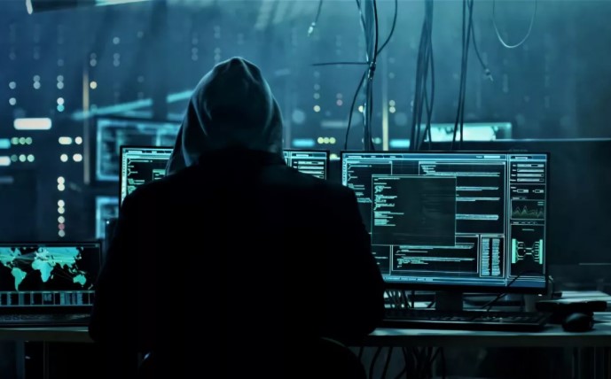 Ekspertja italiane  Të gjithë jemi në shënjestër të hakerave  çdo pajisje e lidhur me internetin rrezikohet  Taktikat dhe si të mbroheni