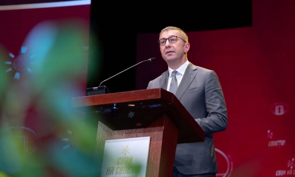 mickoski-paralajmeron-skenare-destabilizues-nuk-do-te-bie-ne-kurthin-e-sherbimeve