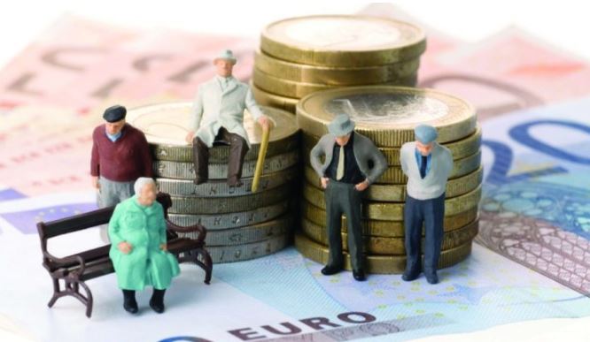 Pensionet në pritje të rritjes  qeveria zbulon çfarë pritet të ndodhë me pagesat për 755 mijë qytetarë