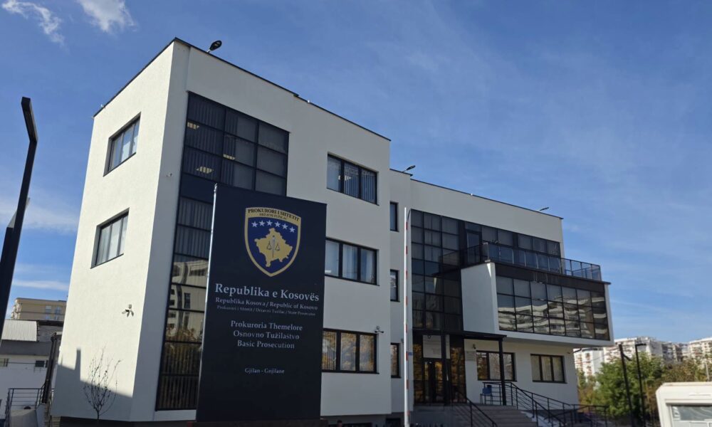 babai-qe-dyshohet-se-vrau-te-birin-ne-arrati-prokuroria-jep-detaje-per-vrasjen-ne-gjilan