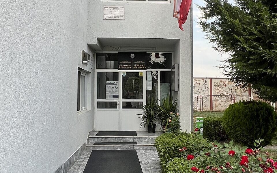 Bërvenica para kutive të votimit  Shqiptarët me 3 kandidatë  6 emra në garë për kryetar 