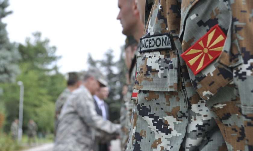 rritje-pagash-per-ushtaret-nga-1-janari-zgjidhje-per-ata-qe-mbushin-45-vjec