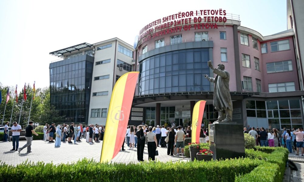 Zhurnal  Studentët e USHT së në presion nga profesorët universitar të BDI së  frikësohen ta përshëndesin provimin e jurisprudencës në shqip  