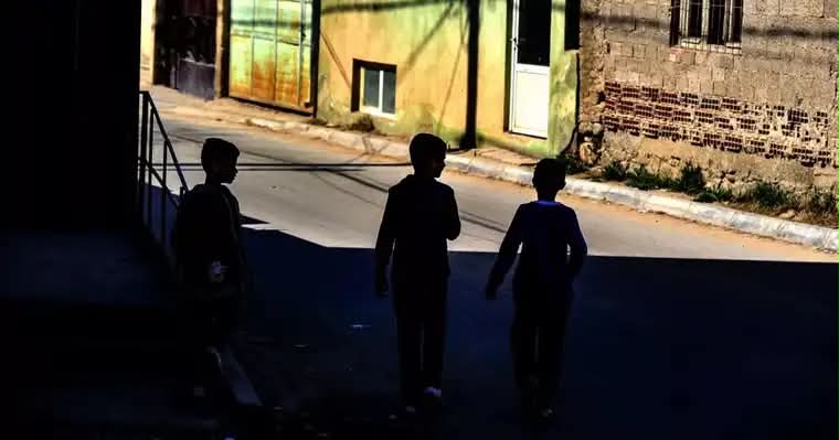 Varfëria godet Maqedoninë  Çdo i treti fëmijë në rrezik